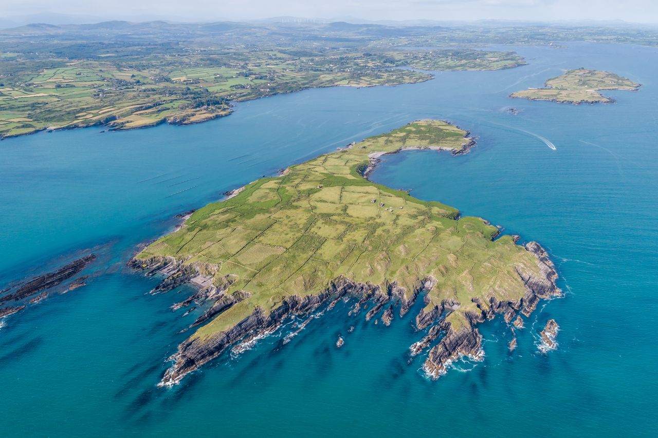 Video: 123.85ac private island used for grazing...up for grabs off Co. Cork coast
