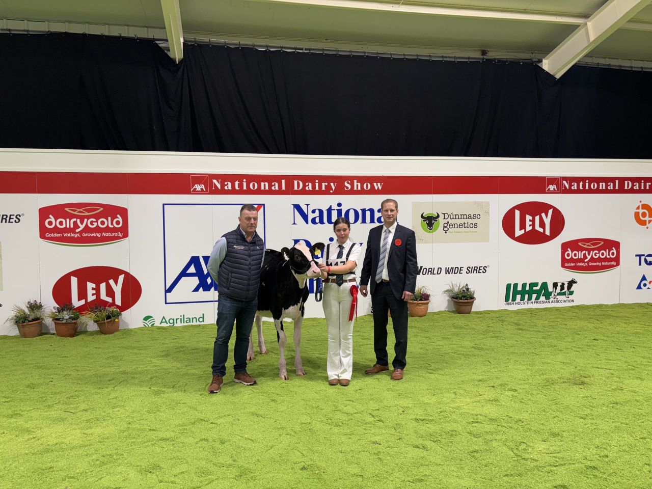 Twice the talent: Teen siblings take on Co. Cavan dairy show