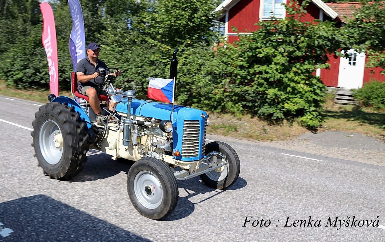 3,000km in a 70-year-old Zetor