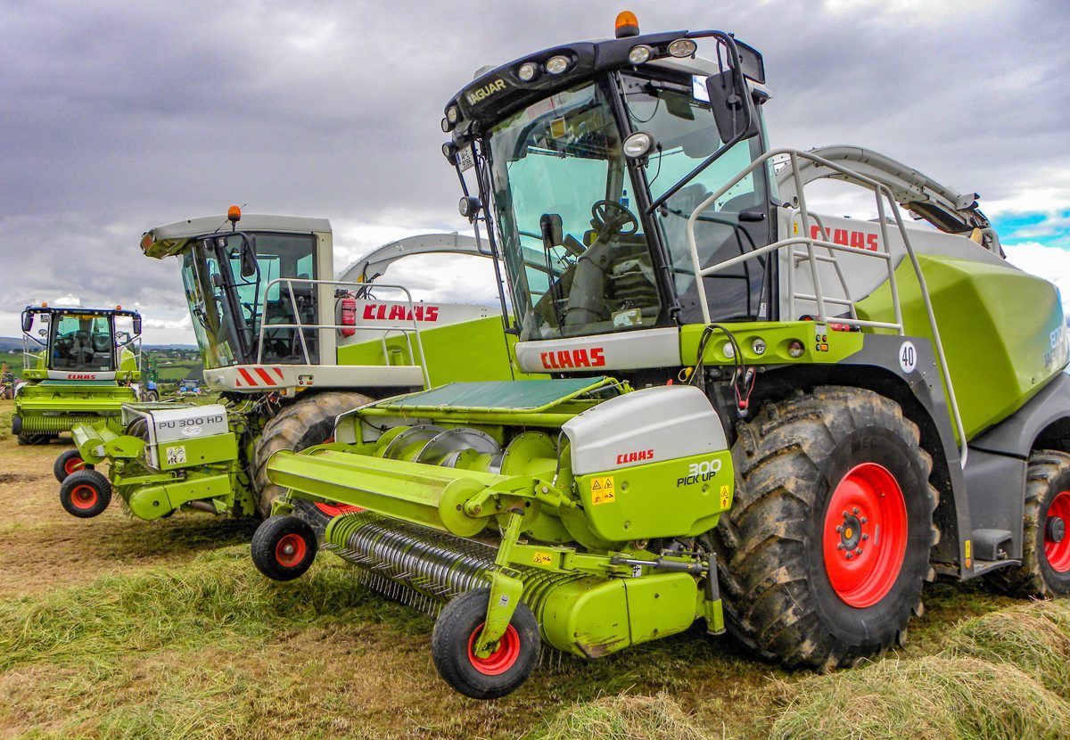 Pics: New, classic and vintage machinery in action at 'De Courcey' demo in Cork