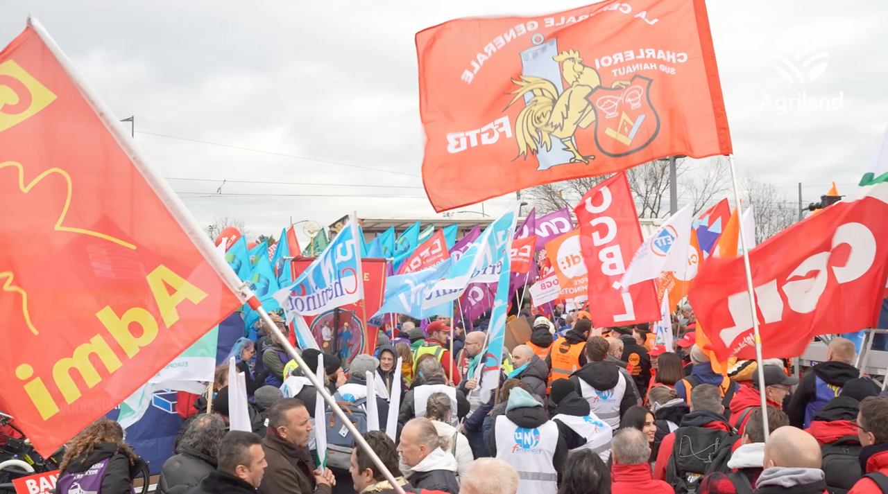 Agri sector workers demonstrate in Strasbourg