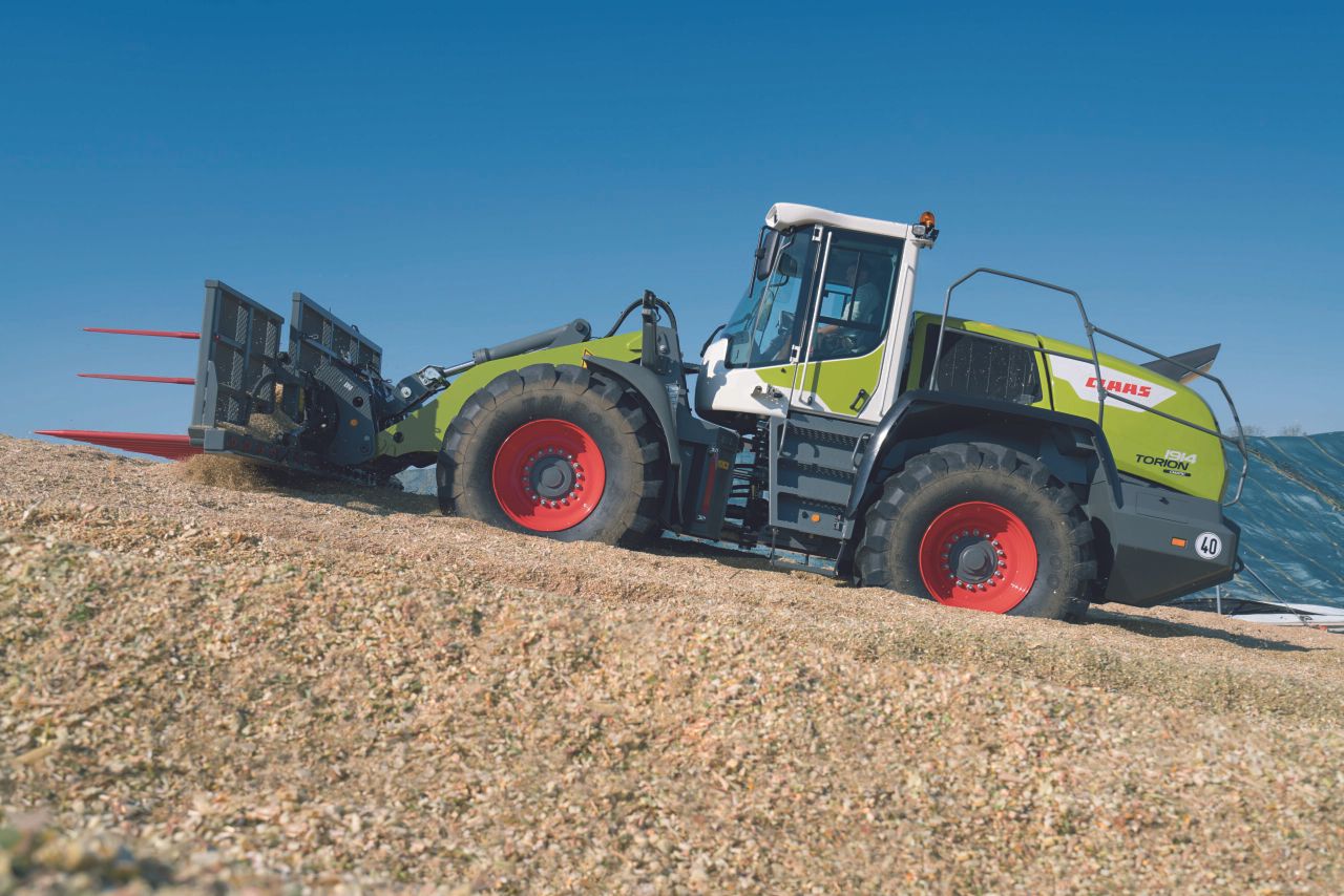 First big Claas loading shovel sold in the UK; is Ireland next?