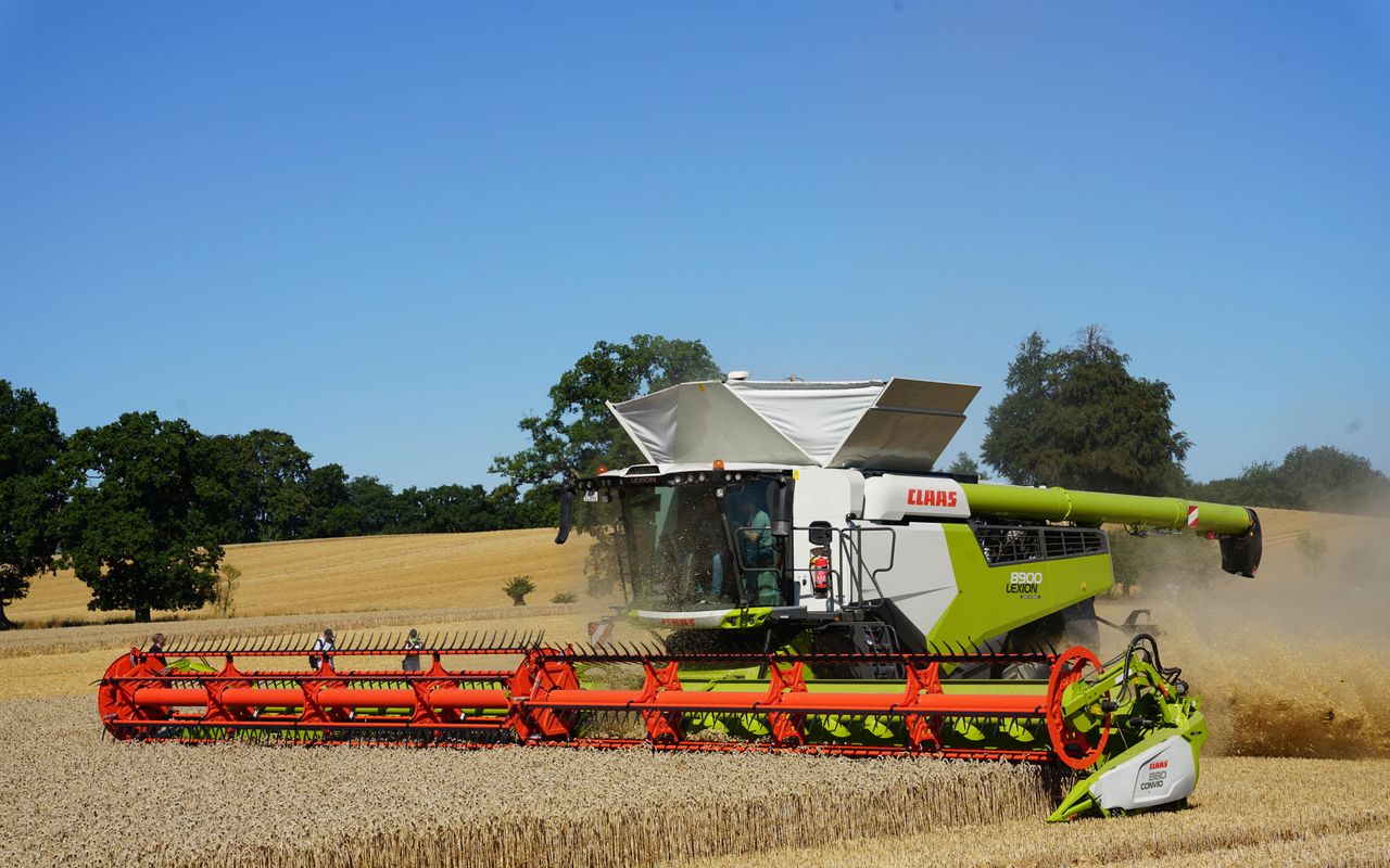 Claas raises capital the schuldscheine way