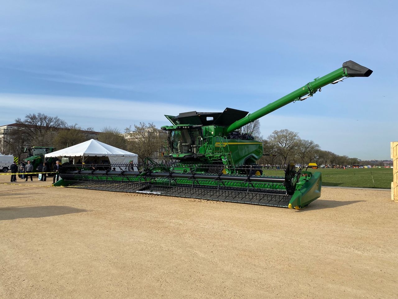 US self-propelled combine sales continue to grow