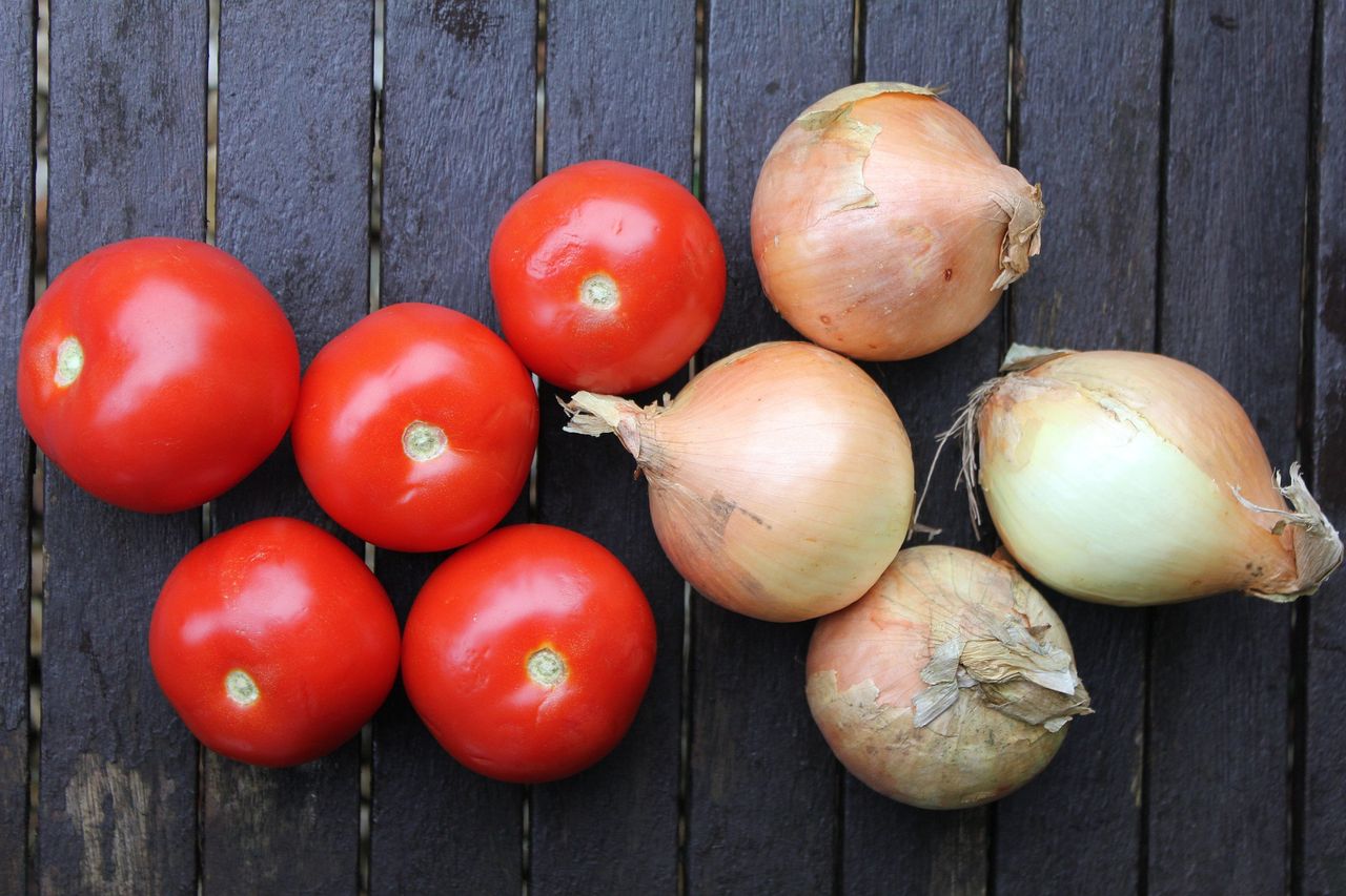 A sustainable September: Eating seasonal produce and shopping second-hand