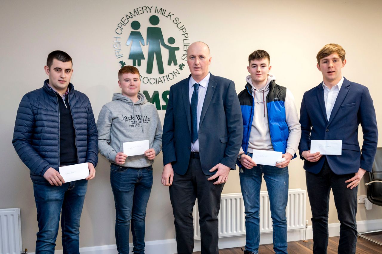 ICMSA presents students with 2022 John Feely scholarships