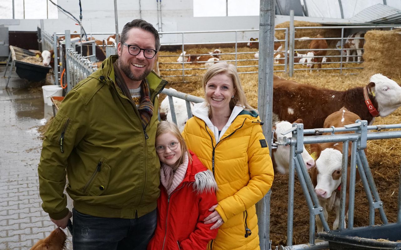 Machinery Focus: Watch - German family farm supplying heat to Lemken