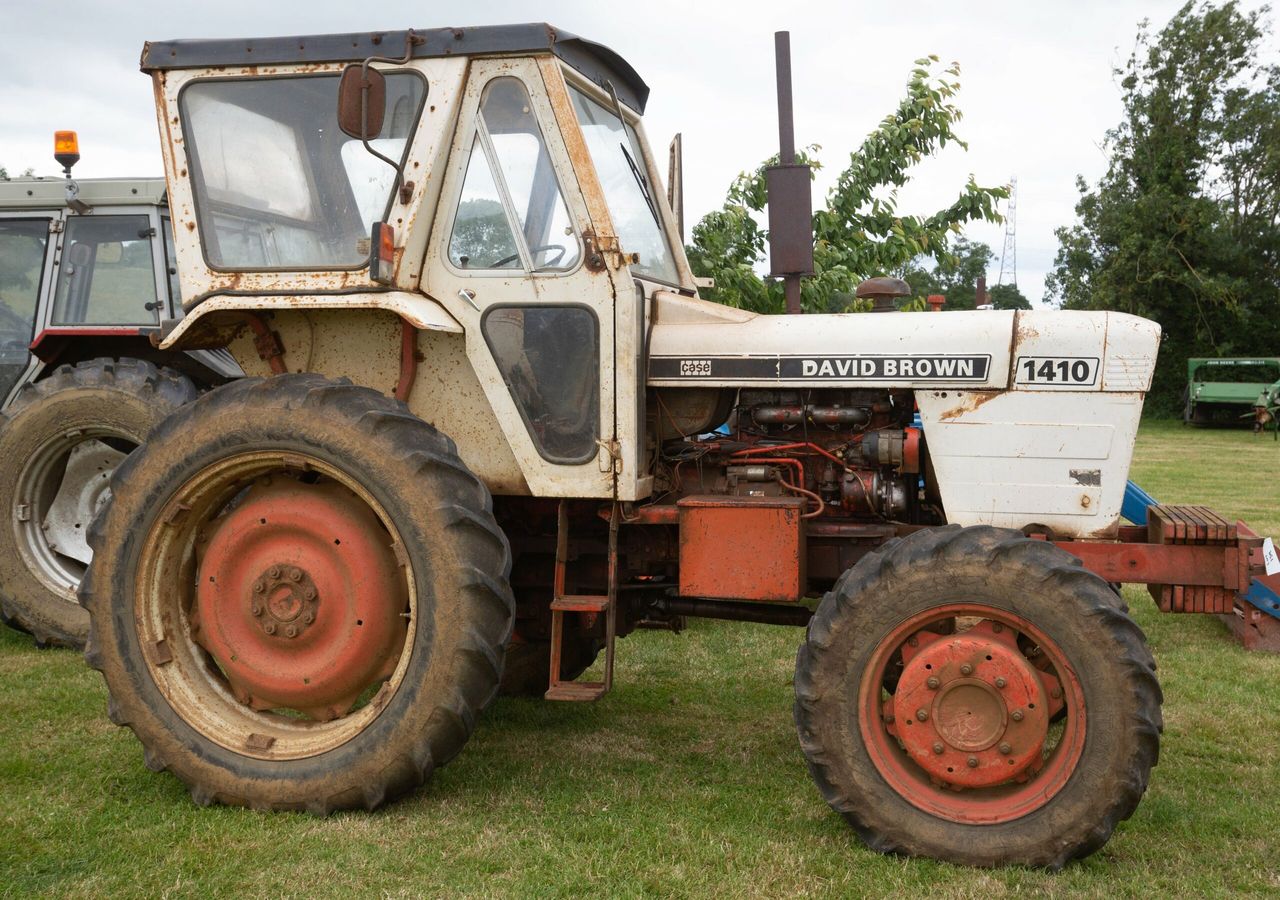 Auction report: Old but not out...see these pics and prices