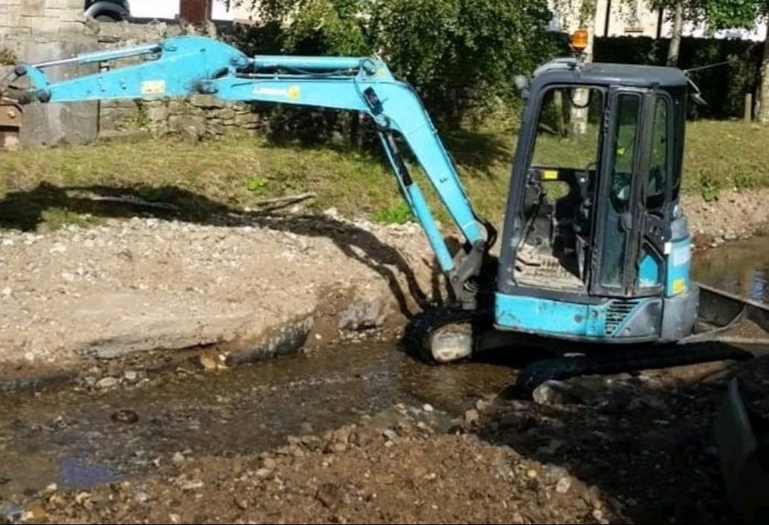 Mini digger stolen from Glanbia factory site