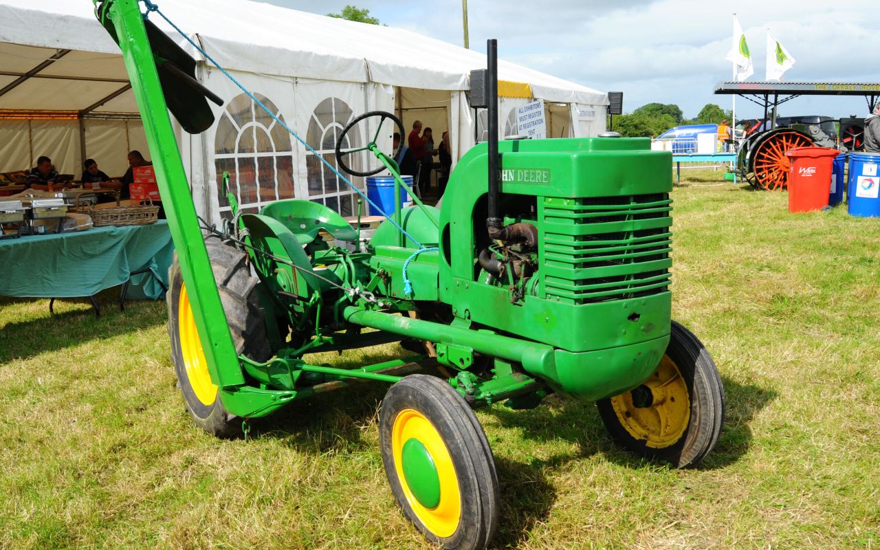Henry Dreyfuss' revolutionary design work for Deere