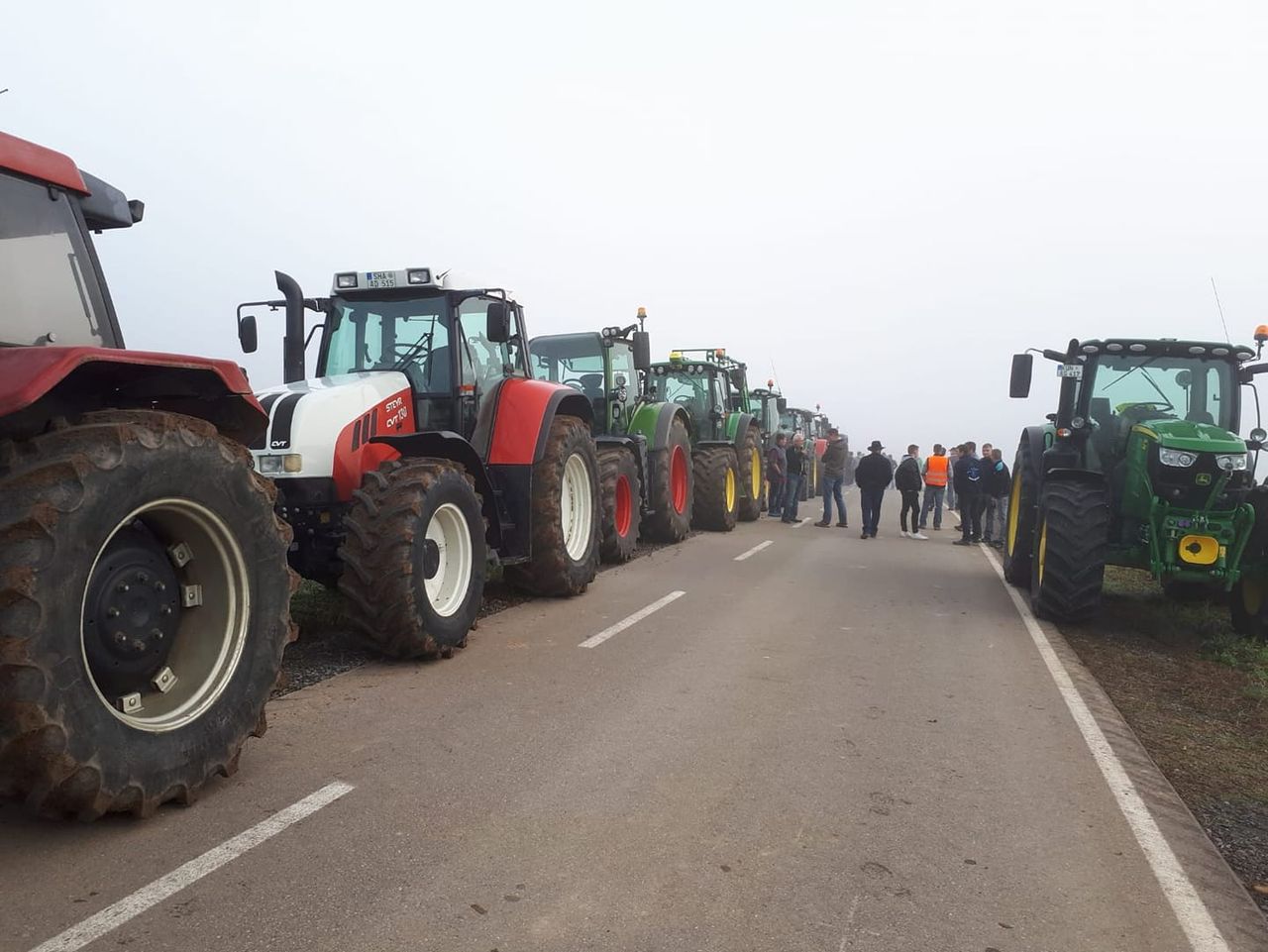 German farmers take to roads in extensive tractor protests