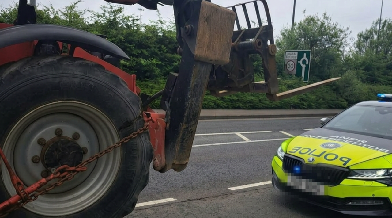 PSNI seizes HGV moving 'dangerous load' of telehandler