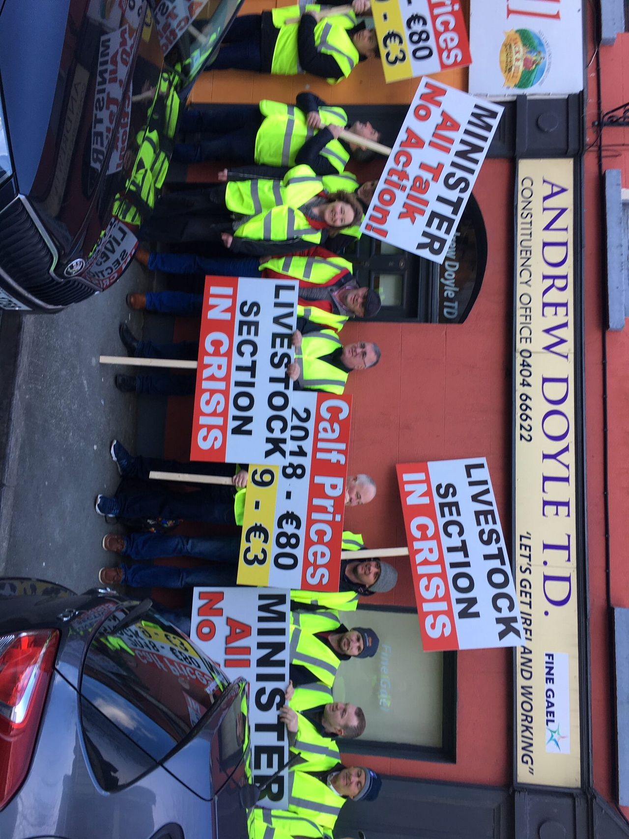 Beef Plan holds export protest outside minister's office