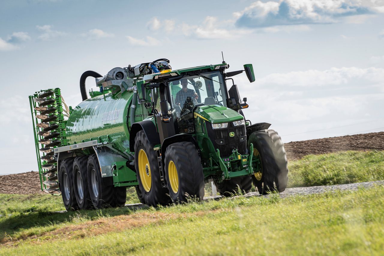 7R 330 'tops the class' for fuel efficiency above 250hp