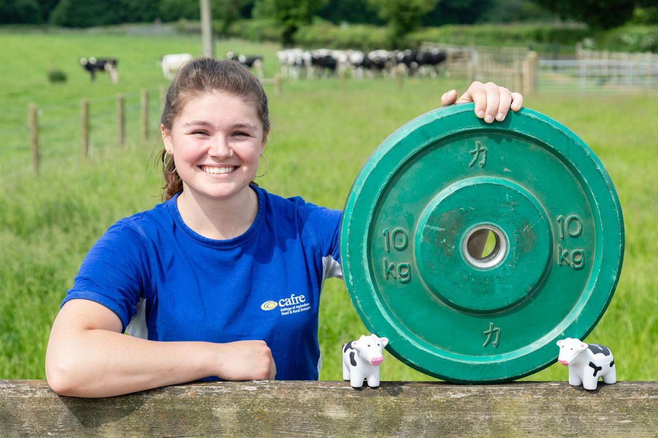 Meet the farm girl jetting off to Canada to powerlift at world championships