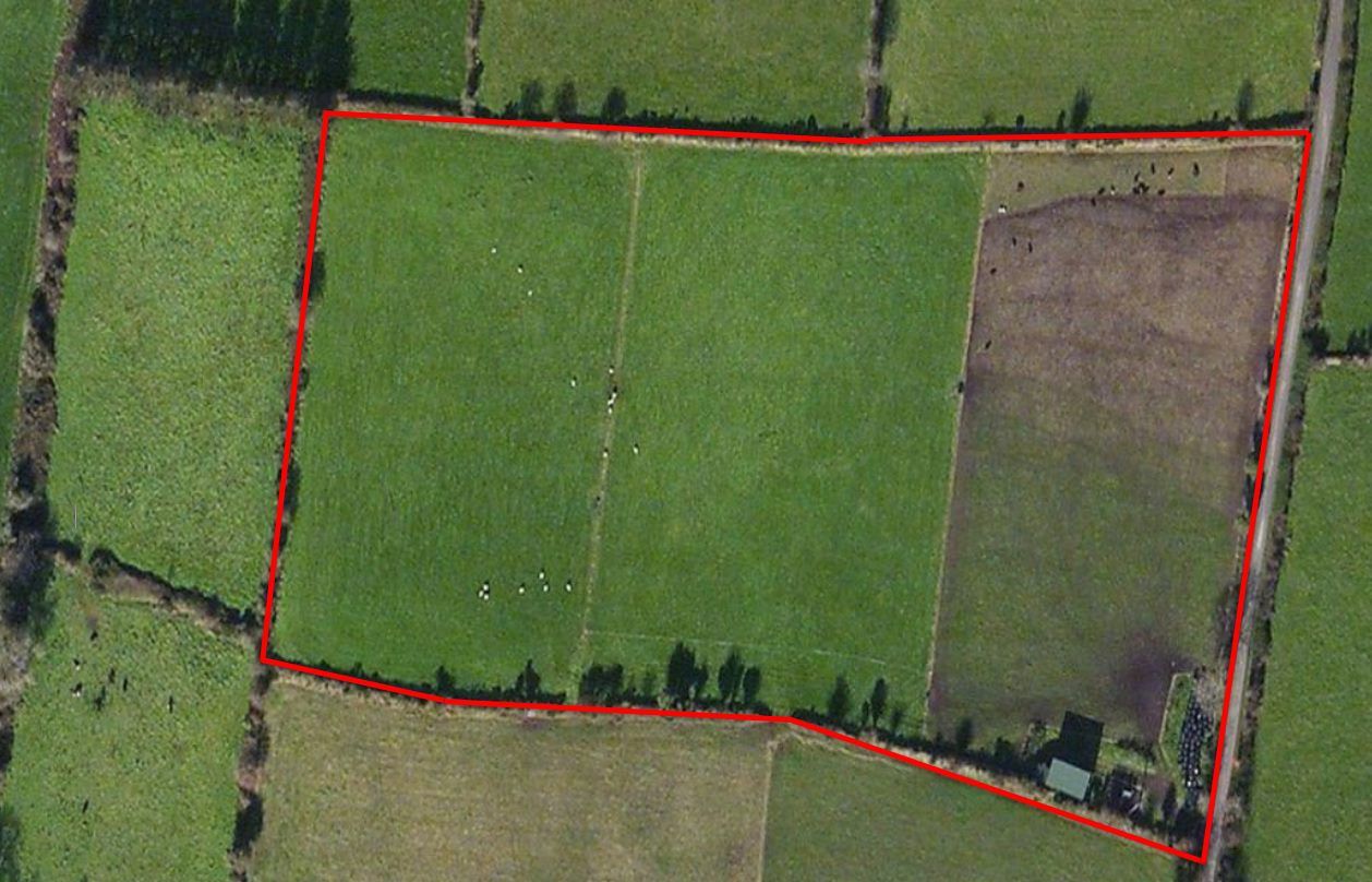 Small holding on 8ac offers site potential for €12,500/ac