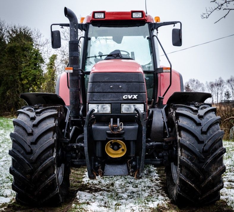 Pics: Mix of machines revved up for contractor's auction