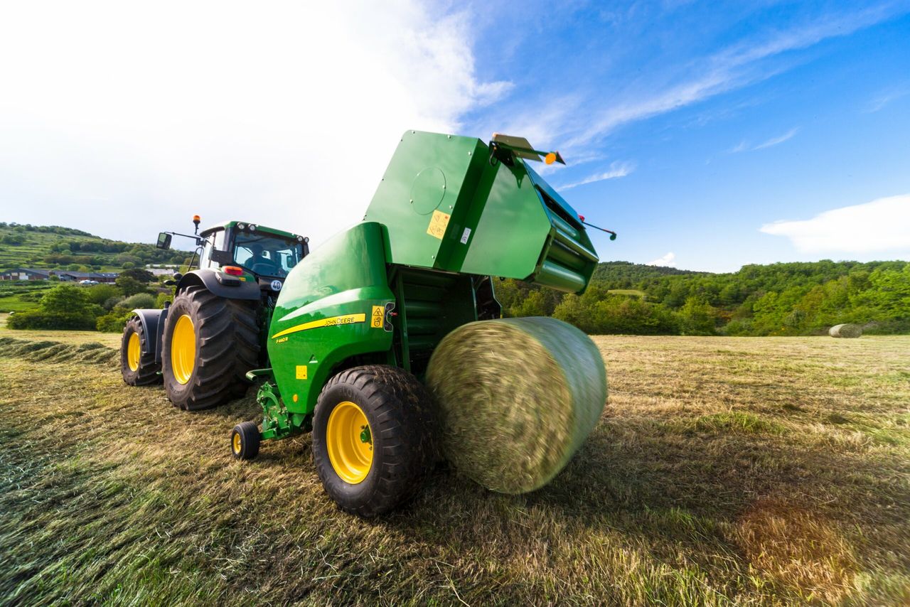 John Deere predicts 10% drop in EU machinery sales, as farm incomes fall