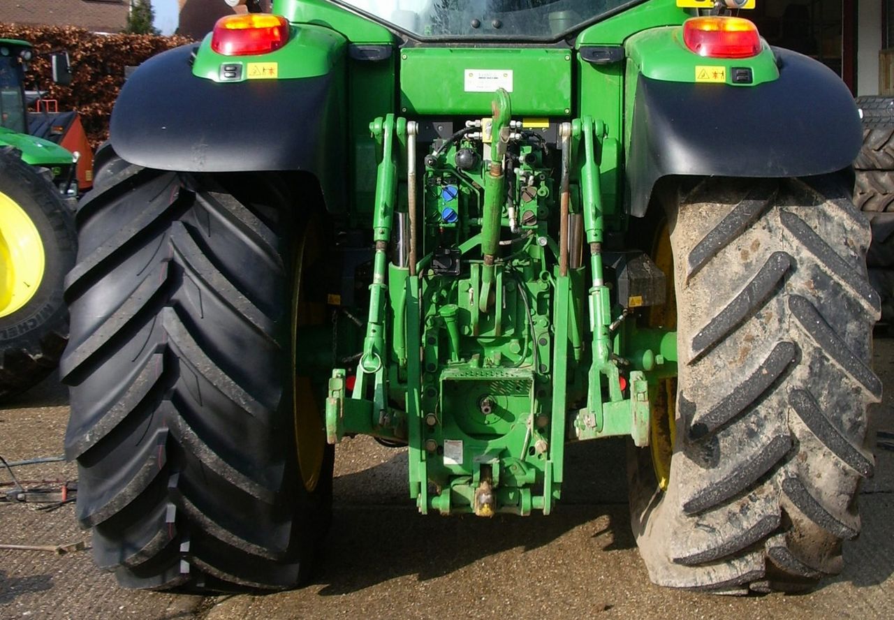 5 tyre checks farmers should complete this winter
