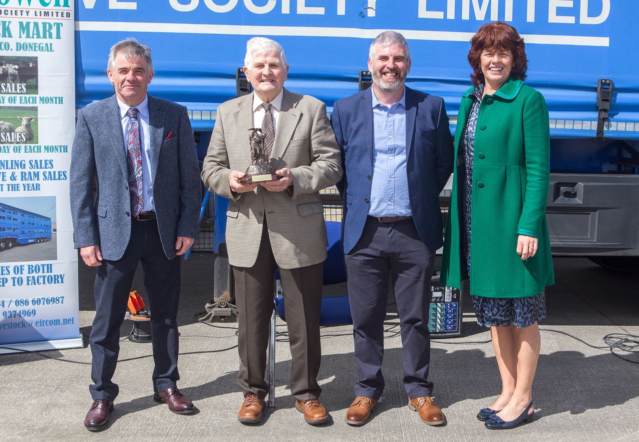 Lifelong contributor to cooperative movement honoured with award