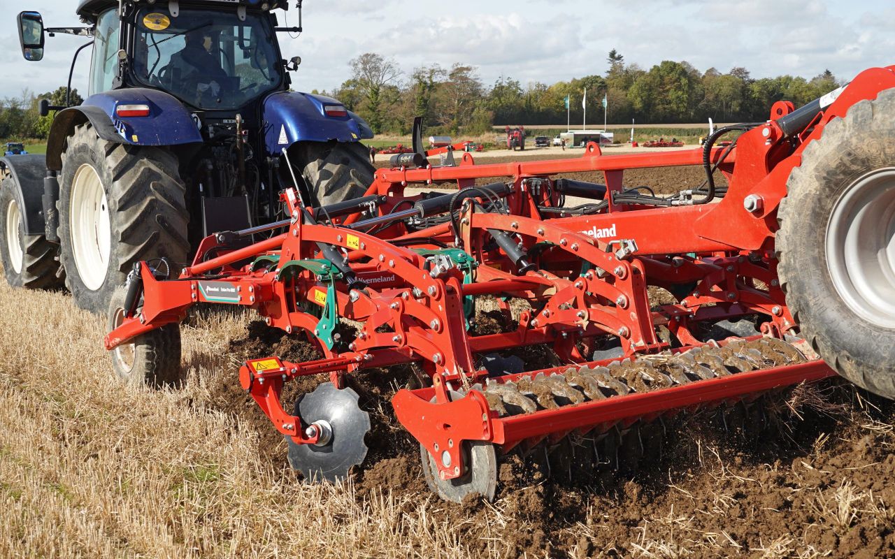 Kverneland expands French harrow and weeder production