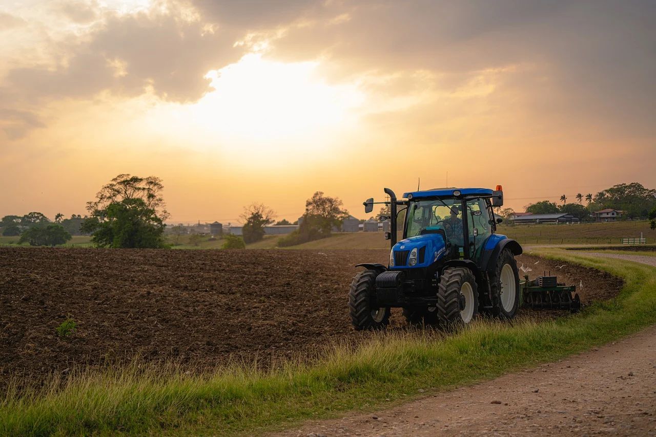 CSO: 974 new tractors licensed for first quarter in 2024