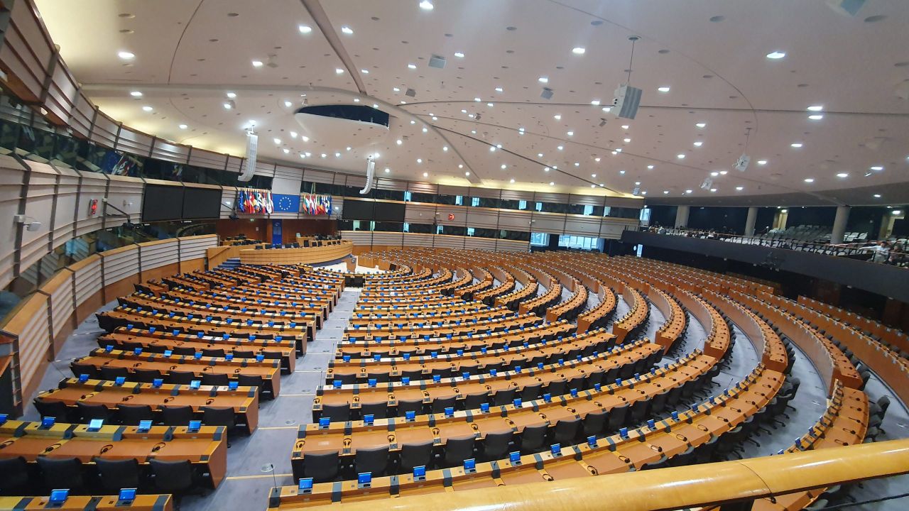 Rowback on 'safeguards' to protect farmers from Mercosur deal