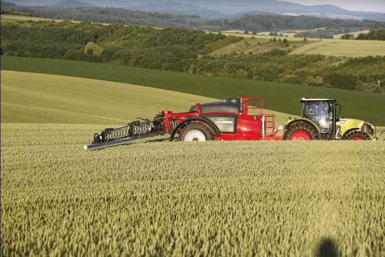 EU pesticide review 'in danger of being overly politicised'