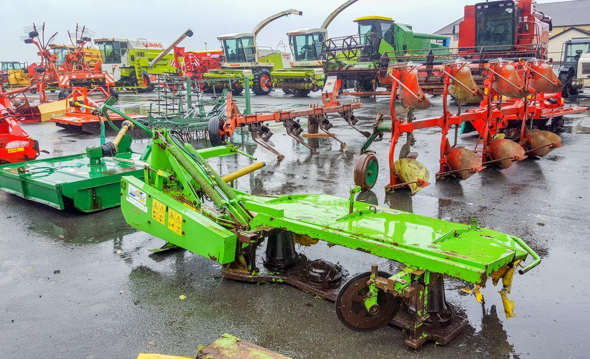 Pics: Machinery moves into place for Saturday's massive 'no reserve' auction