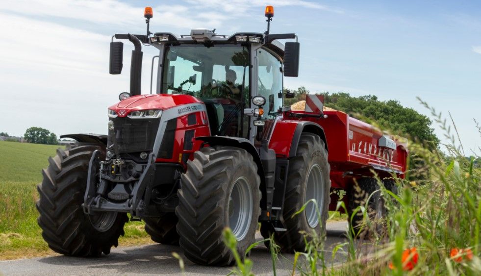 Pics: The lowdown on the Massey Ferguson MF 8S series