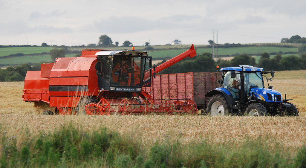 Update: How much are contractors charging to harvest grain?