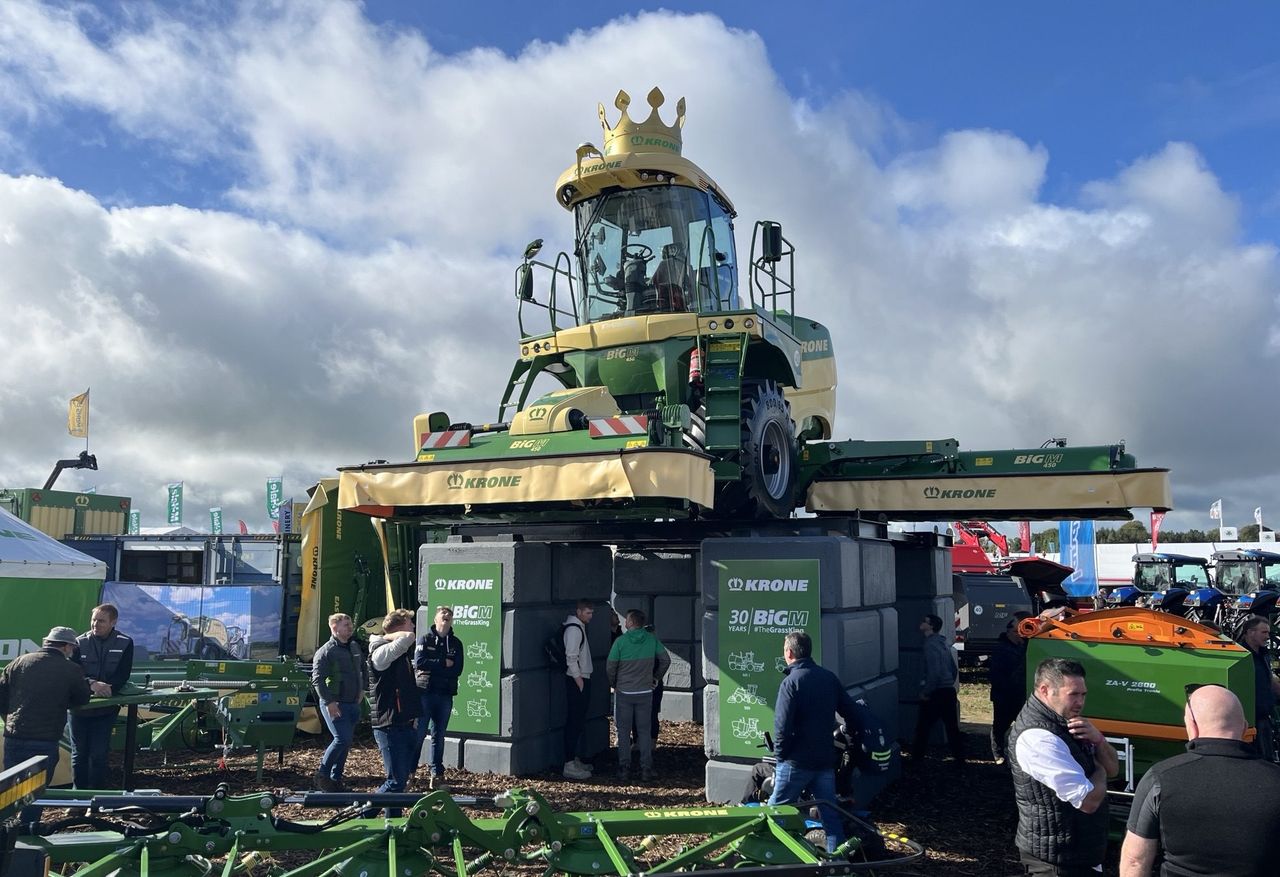 The role of self-propelled machines in Irish farming
