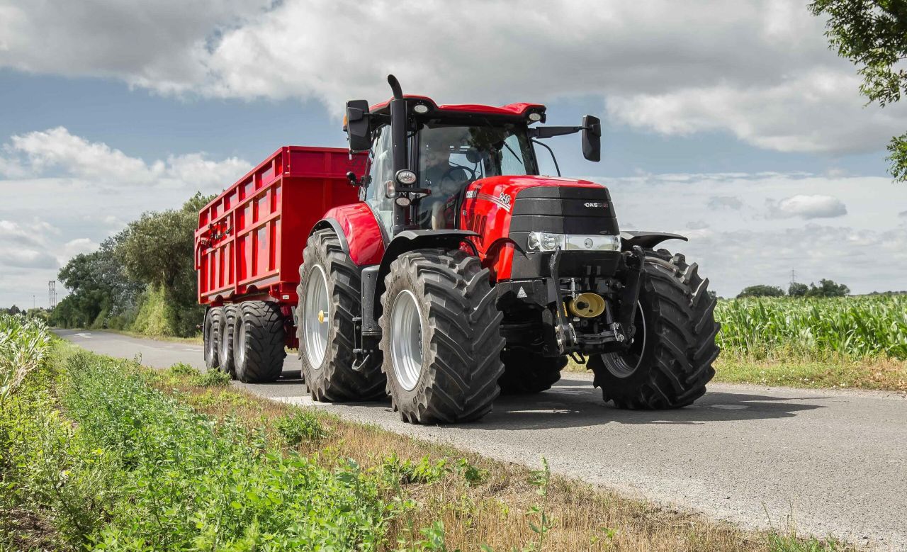 Clever trailer brakes to stop you 'jack-knifing'...or so claims Case IH