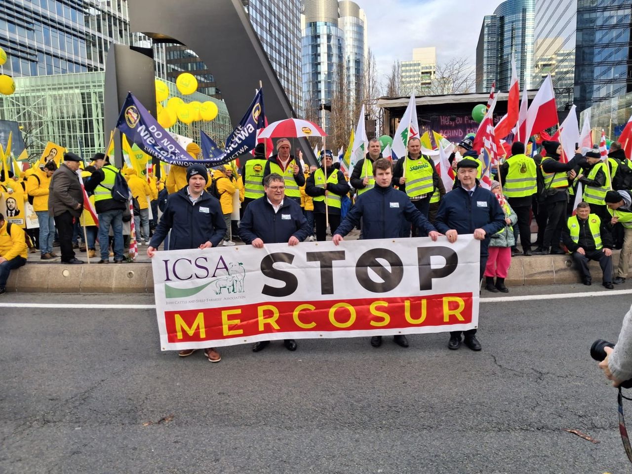 Irish farmers descend on Brussels to join EU peers in major protest
