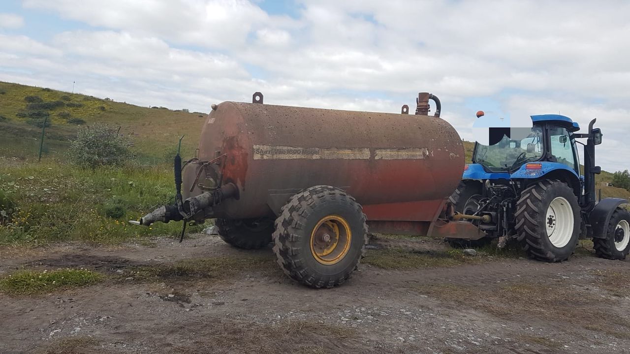 Gardaí investigate theft of tractor and slurry tanker in Laois