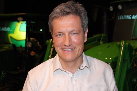 Banks left agriculture in the lurch, John Deere president