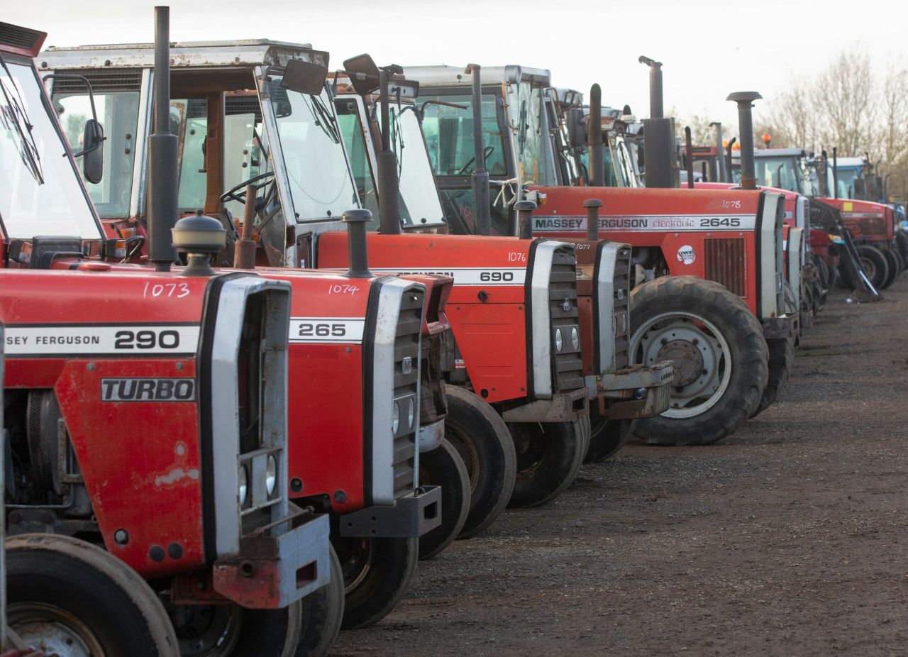 Auction report: Hammer falls on older MFs at big monthly sale