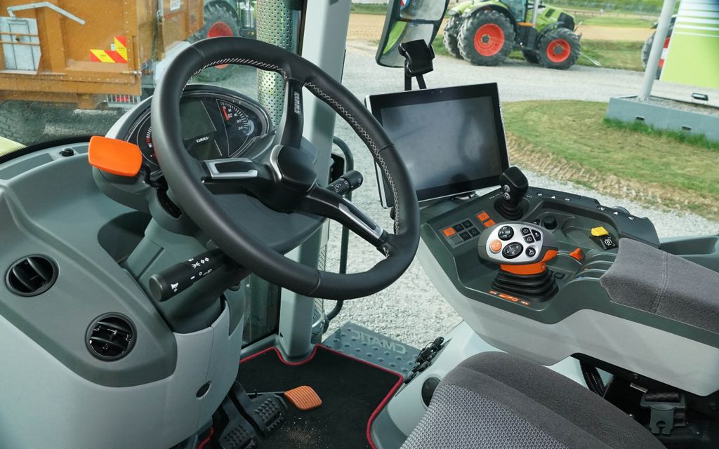 Interior of the Claas Arion 660 at the test track