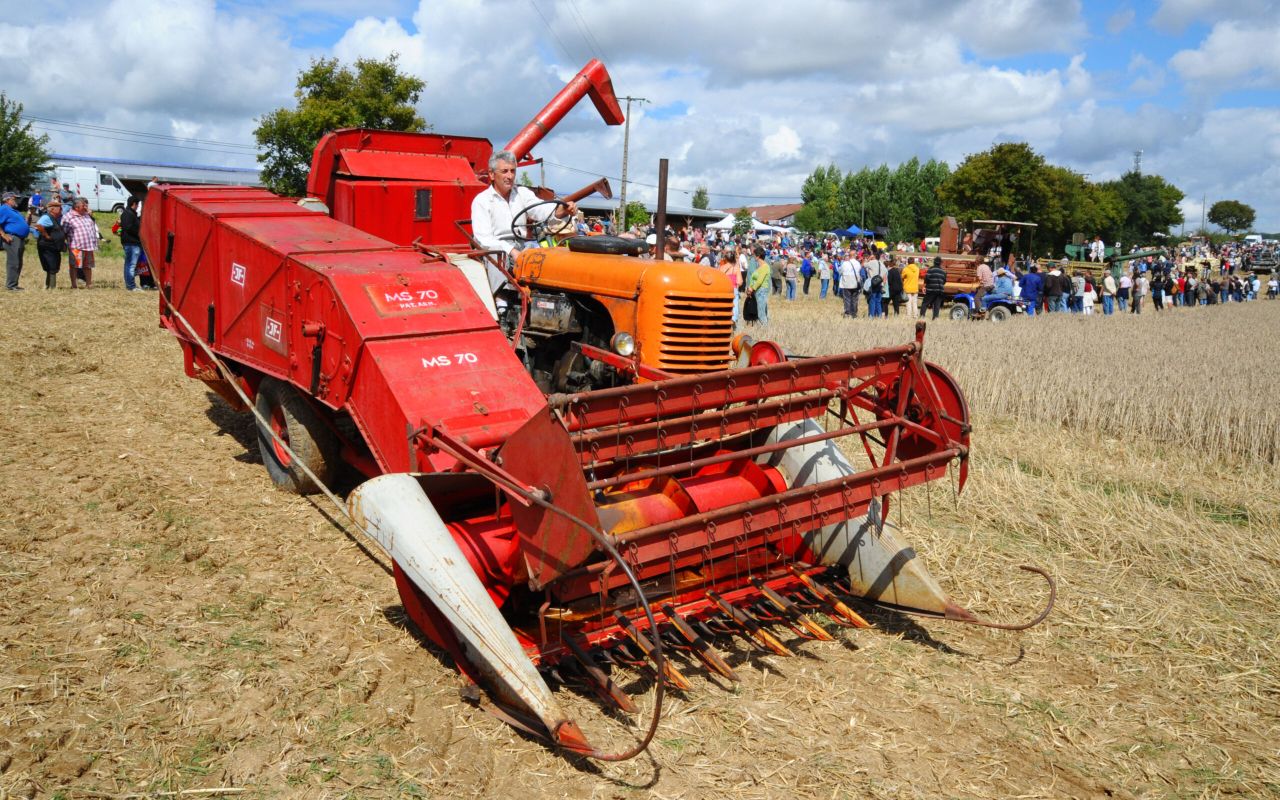 Saint Loup hosts world's greatest combine gathering