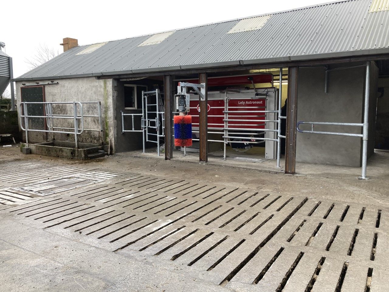 Buildings Focus: Swapping a 10-unit parlour for a robot in Co. Kilkenny