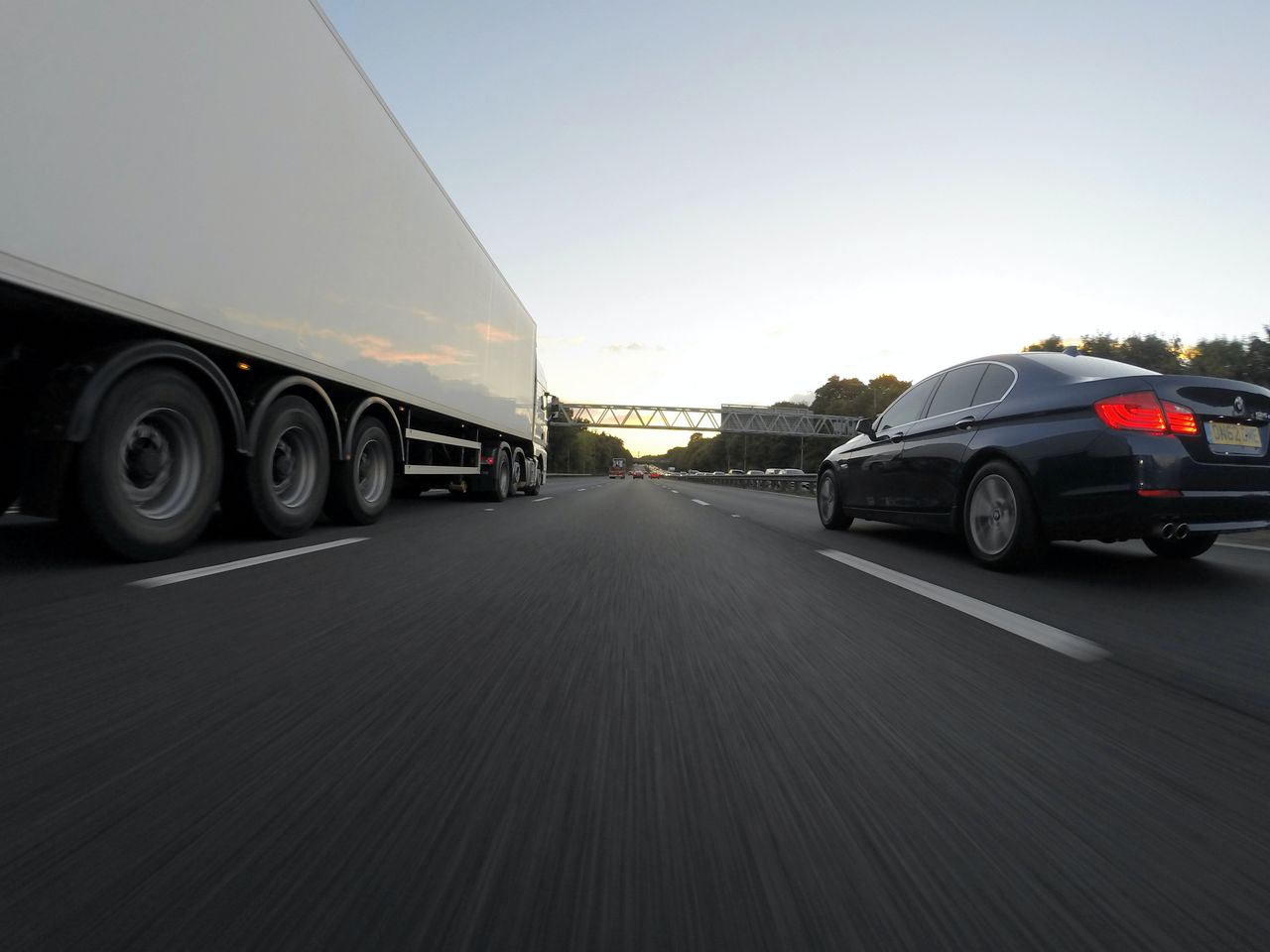 Goods exports to GB increase in first half of year