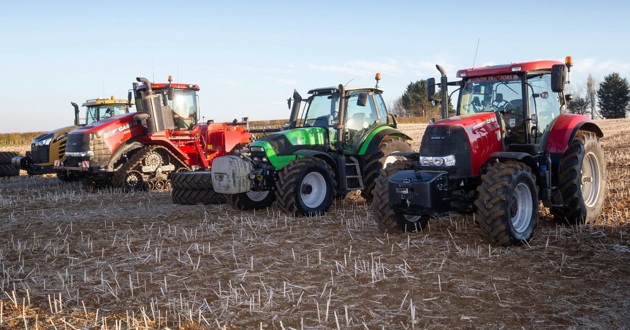 Auction report: Wheeled and tracked tractors change hands at dispersal sale