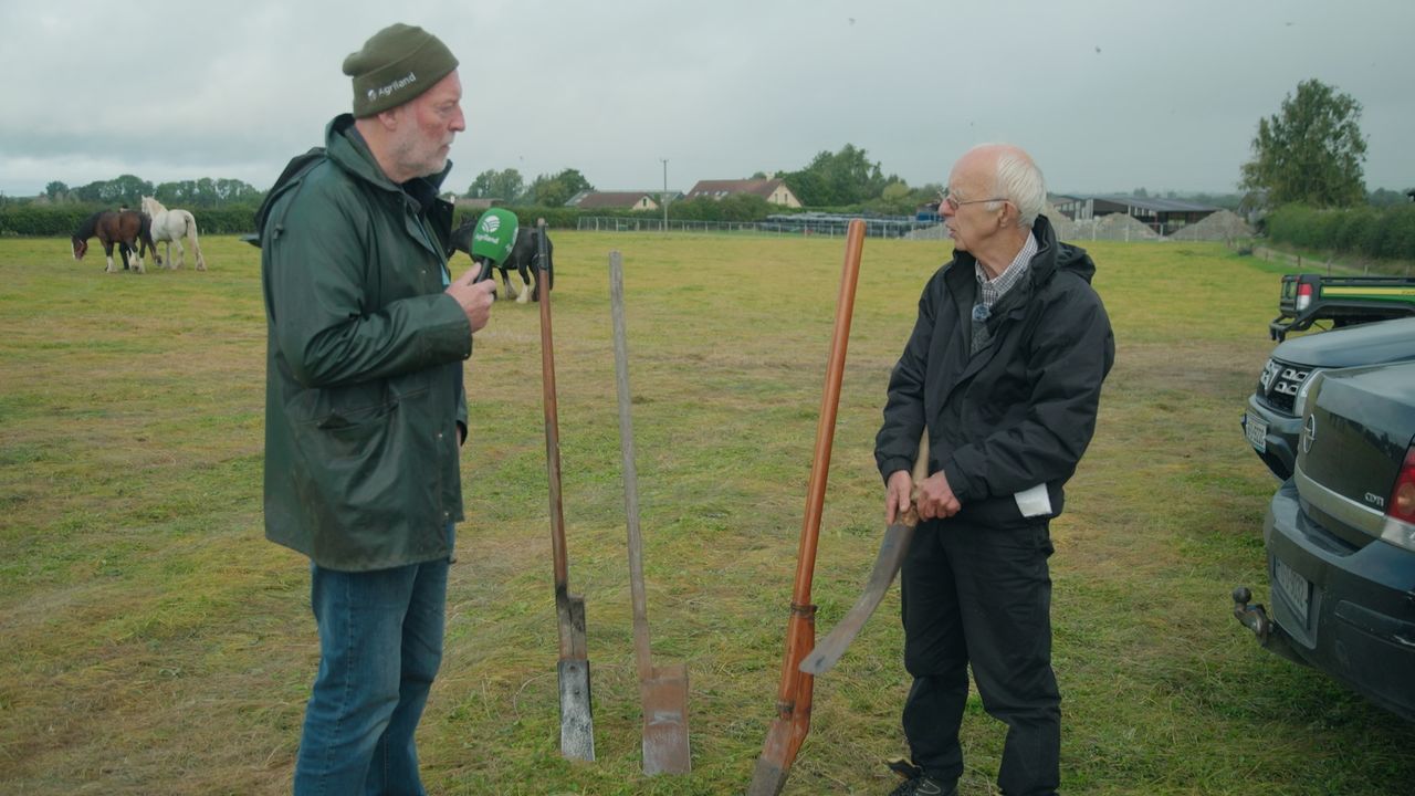Watch: The enthusiasts preserving the ancient art of loy digging