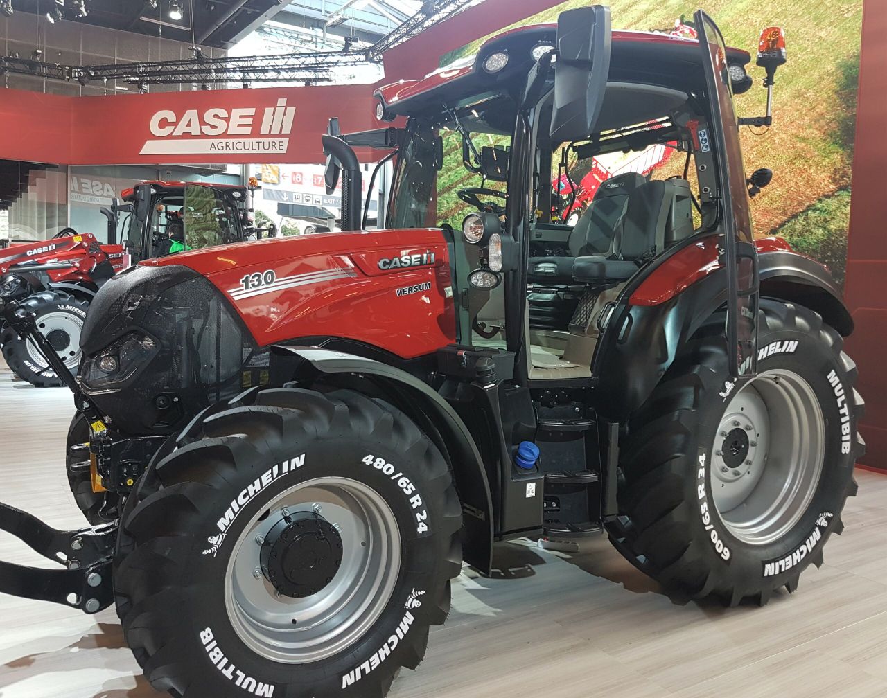 SIMA 2019: New, smaller, 'stepless' 4-cylinder tractor from Case IH