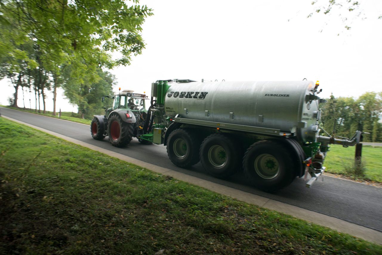 Is it against the law to spread slurry off the road?