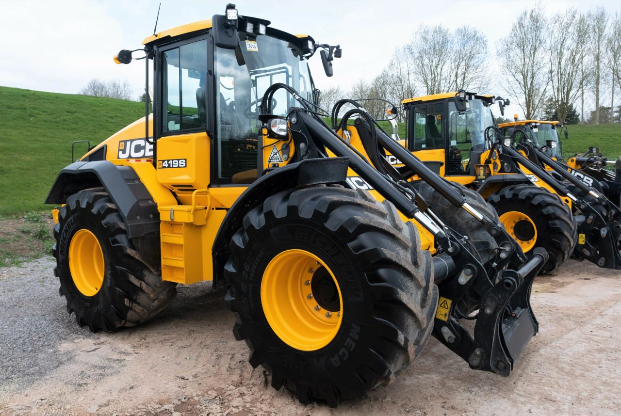 Auction report: Loaders - large and small - change hands at JCB sale