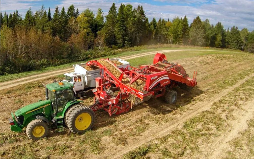 John Deere goes off-boarding with Spudnik
