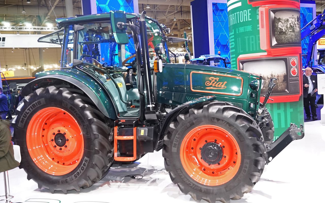 New Holland's retro model echoes the birth of modern tractors