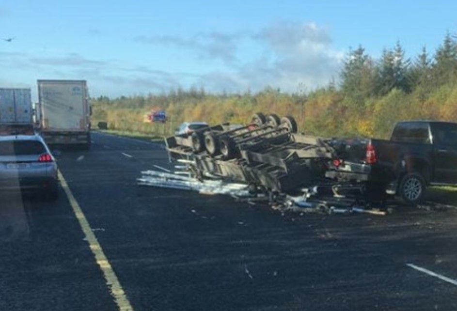 Trailer overturns on M7 motorway