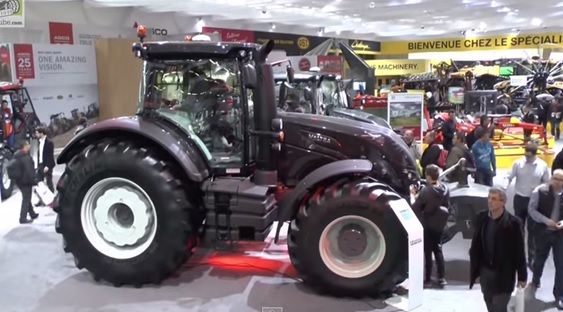 See the video of the Valtra award-winning tractor at the SIMA show